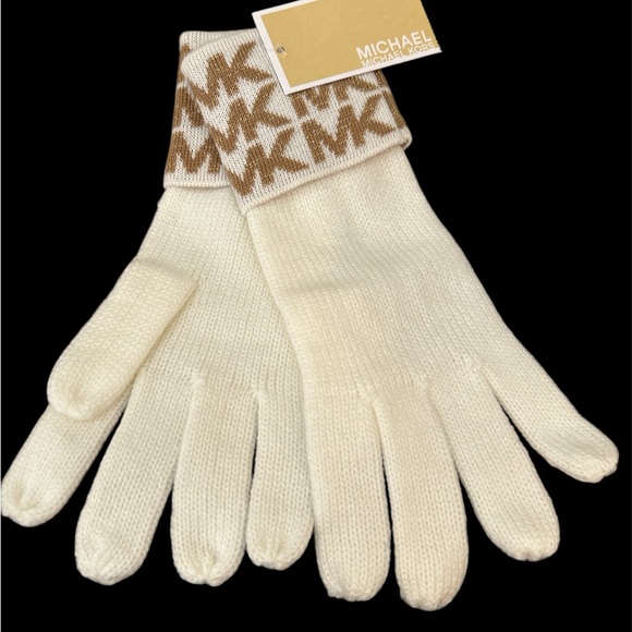 MICHAEL KORS NWT! Winter Gloves off white and gold MK monogram! - Picture 2 of 2
